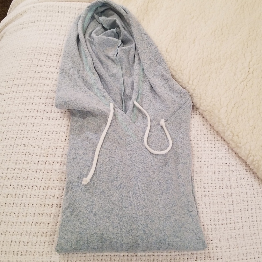 Hollister Junior Cropped Hoodie - Picture 3 of 3
